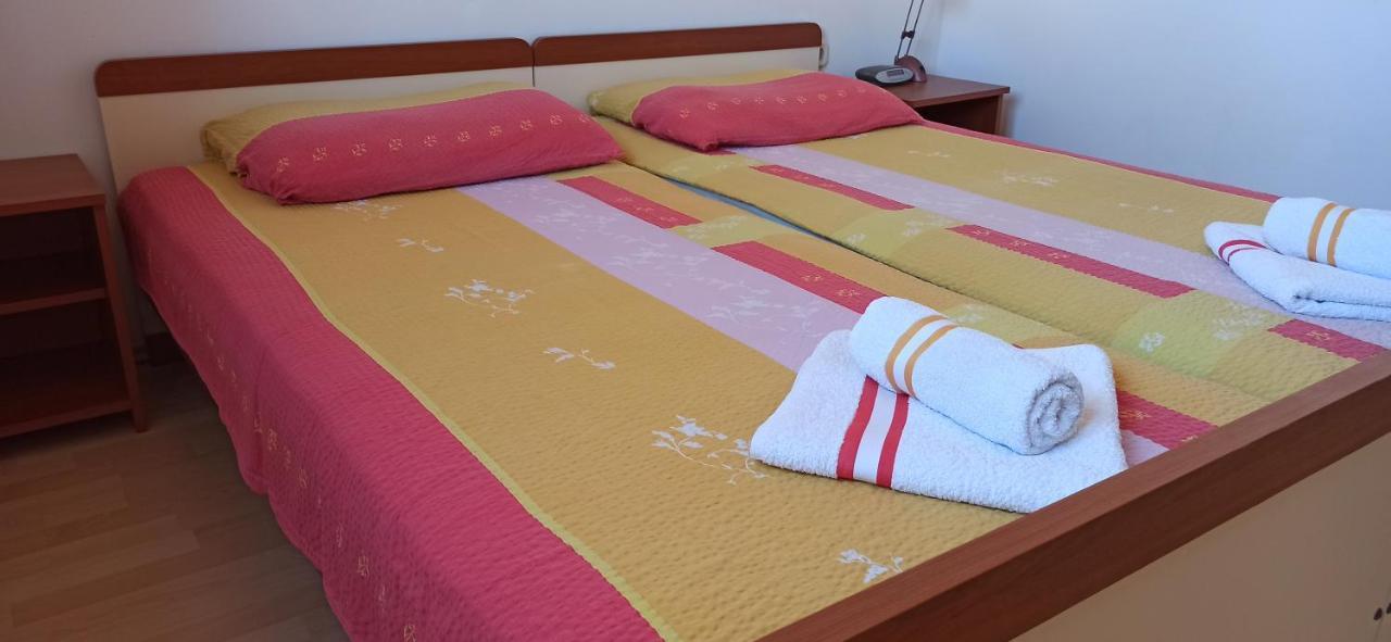Apartments Kornati Ждрелаць Екстер'єр фото